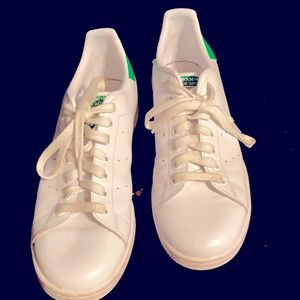 Adidas old vintage style sneakers. Men’s 9.5.